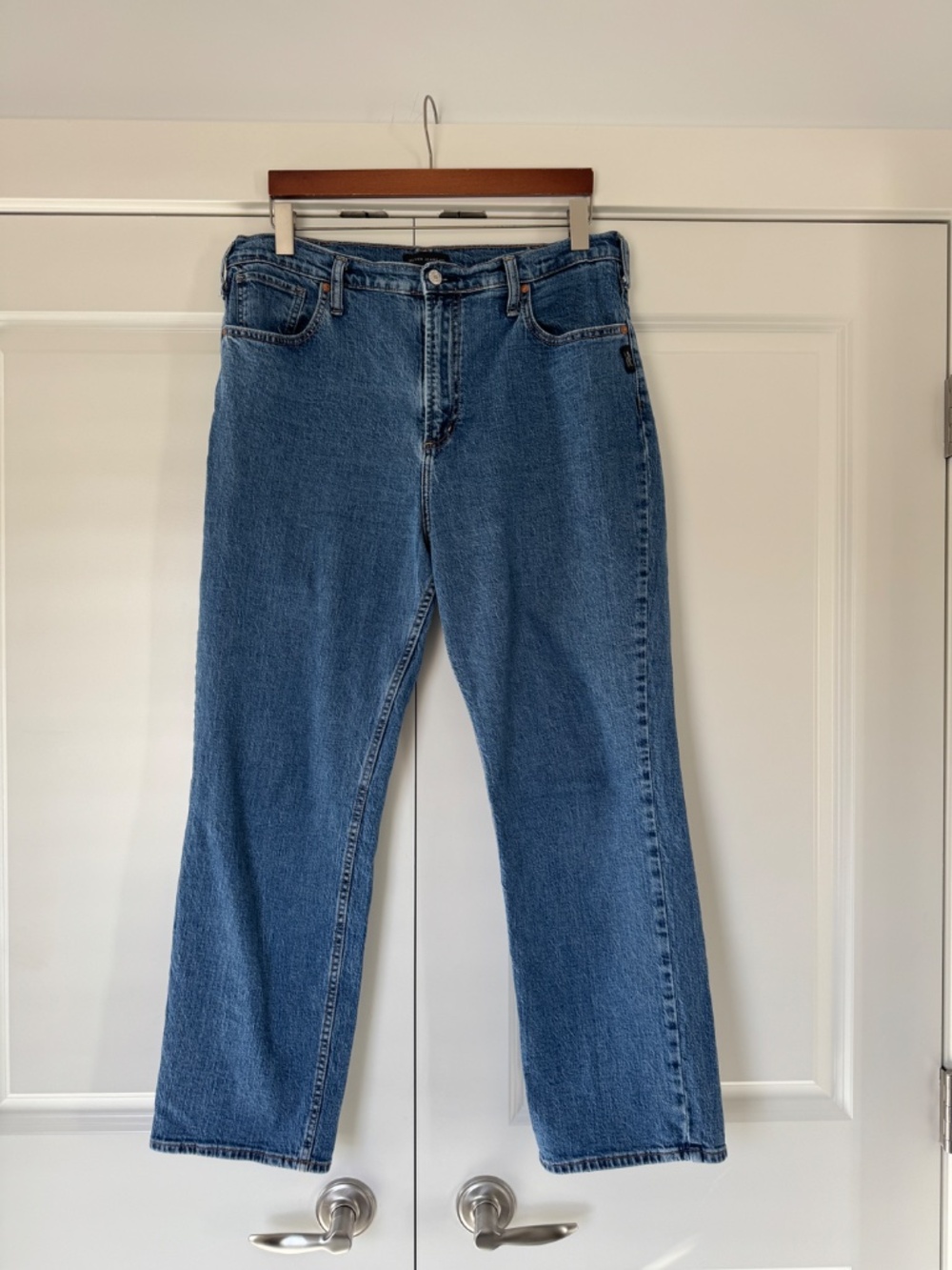 LIKE NEW Size W34/ L28 Ladies Silver Highly Desirable Jeans Casual Clothes pants